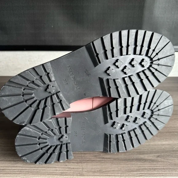 Never worn-Free People Pink Slip-On Loafers - Picture 5 of 5